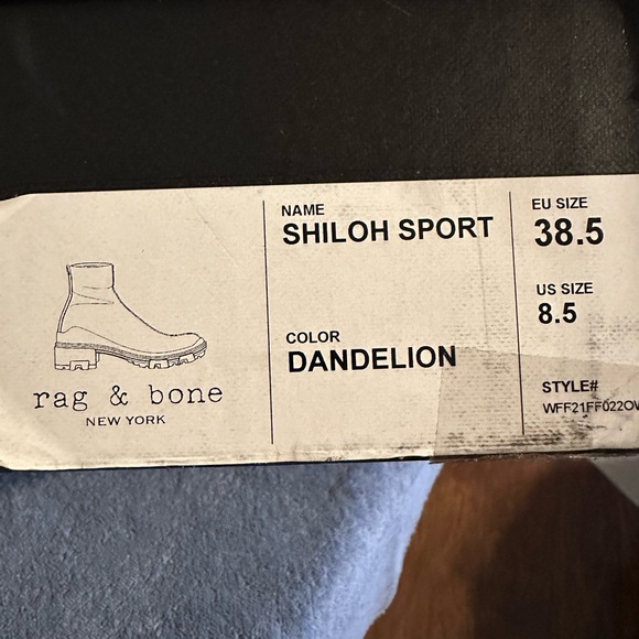 Gorgeous pair yellow Shiloh boots - Picture 9 of 9